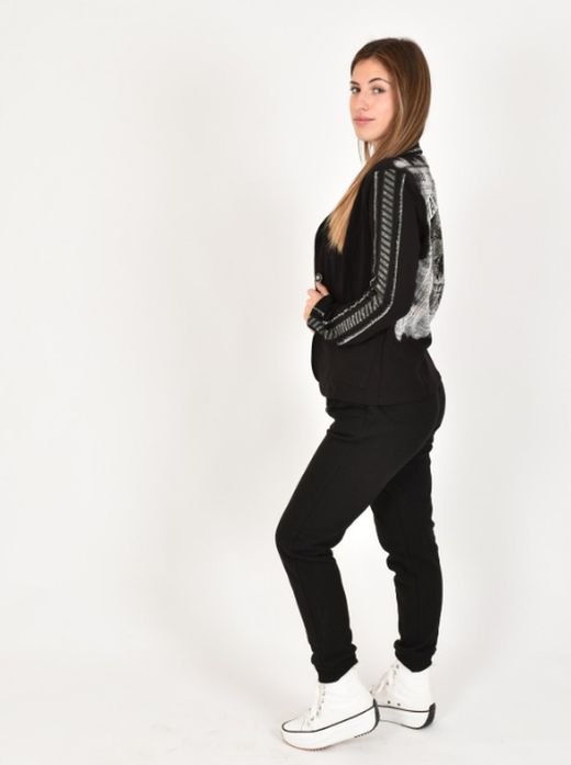 Veste femme avec crâne