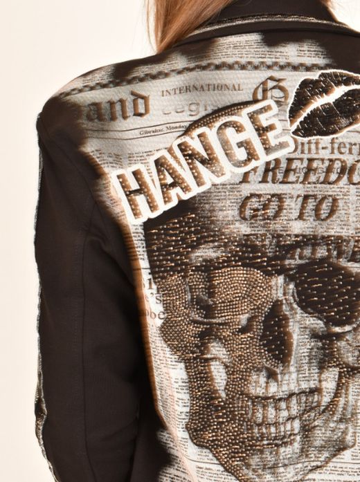 Veste femme avec crâne