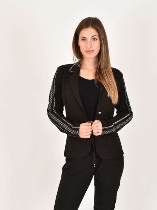 Veste femme avec crâne