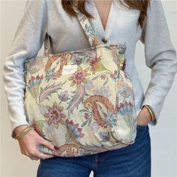 Bolsa Mediana con Cremallera y Bolsillos Laterales De La Mur COLOR