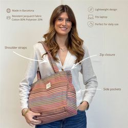 Bolsa Mediana con Cremallera y Bolsillos Laterales De La Mur MARIA