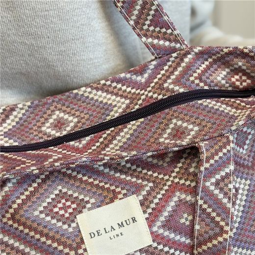 Bolsa Mediana con Cremallera y Bolsillos Laterales De La Mur NANA