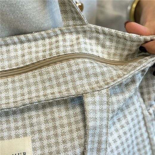 Bolsa Mediana con Cremallera y Bolsillos Laterales De La Mur VISON