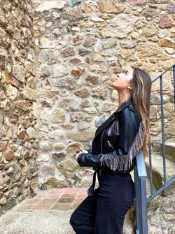 Cazadora Biker Negra con flecos y cremallera