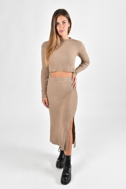 Conjunto de punto, falda y jersey corto
