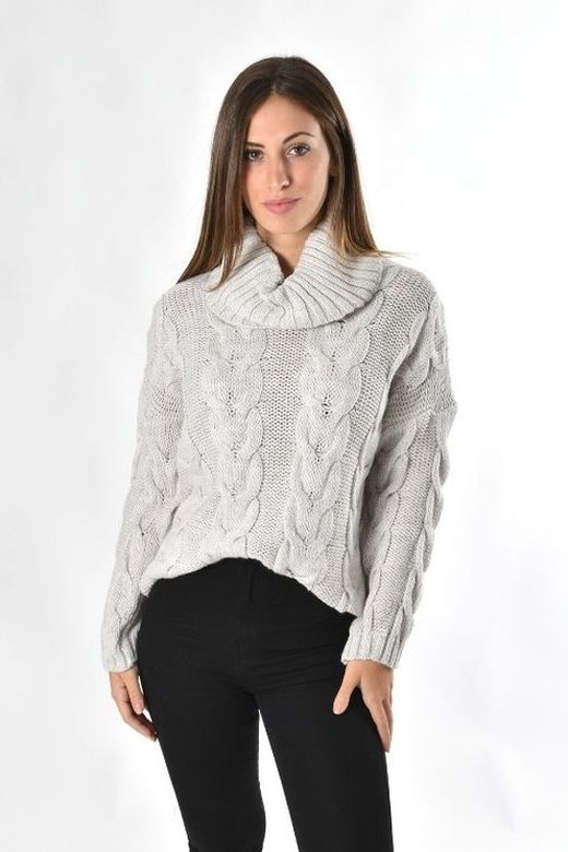Jersey de mujer trenzado cuello alto