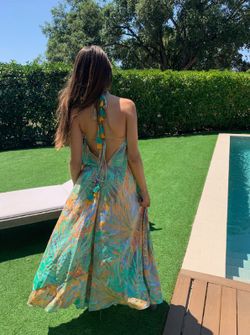 Robe bohème dos nu à pompons