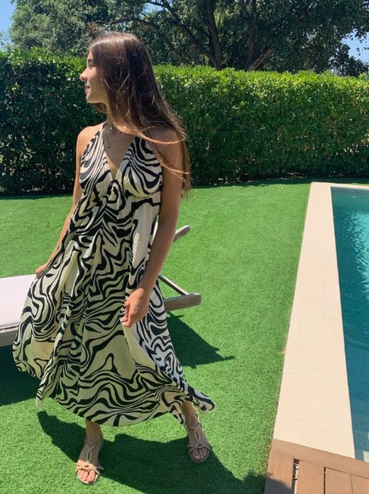 Robe bohème dos nu à pompons