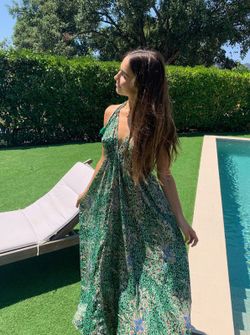 Robe bohème dos nu à pompons